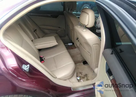 2009 Mercedes-Benz C 300 Sport/Luxury из США, поврежденный, VIN WDDGF54X59R076734